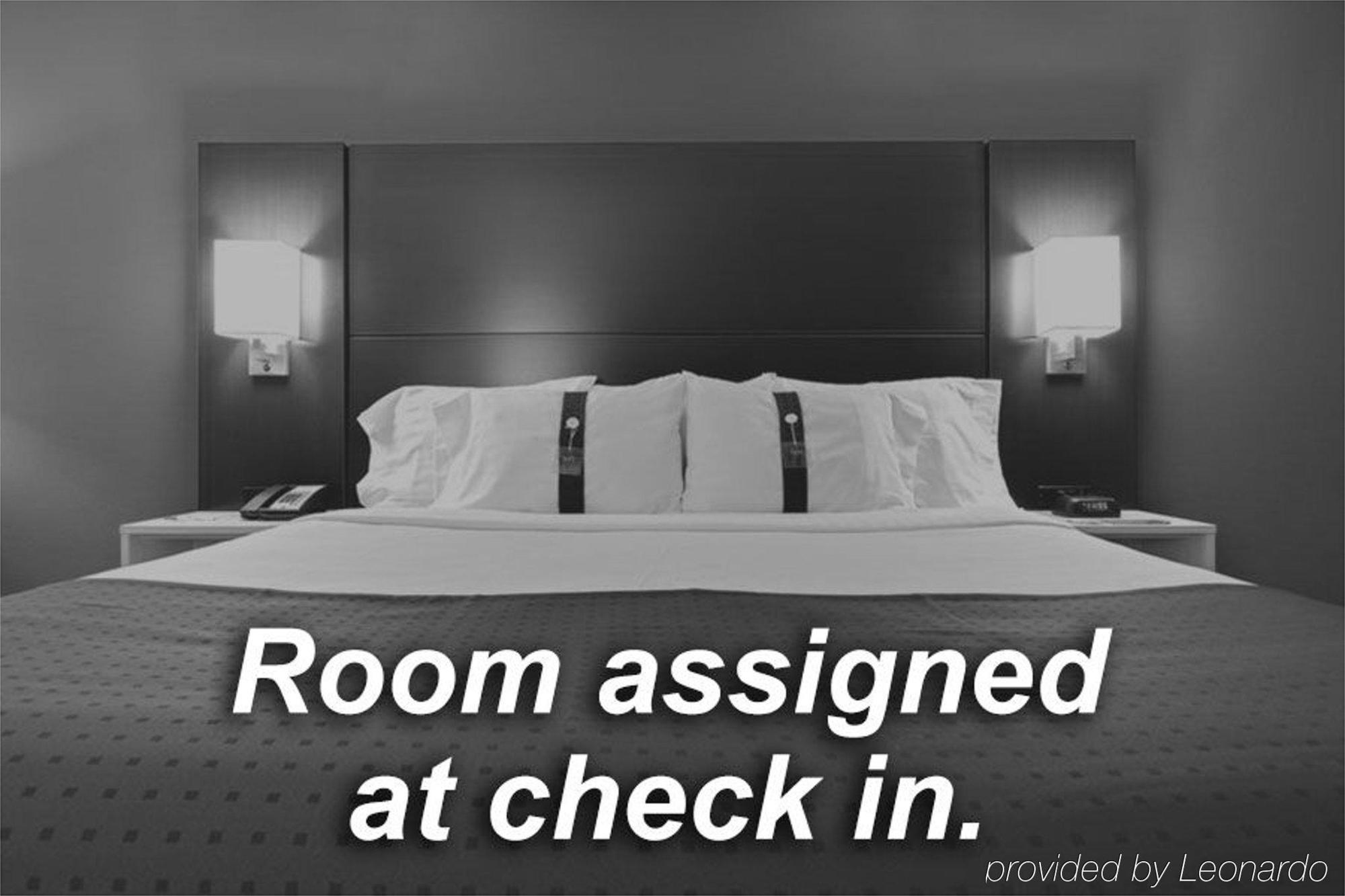 Hotel Express By Ihg Stafford