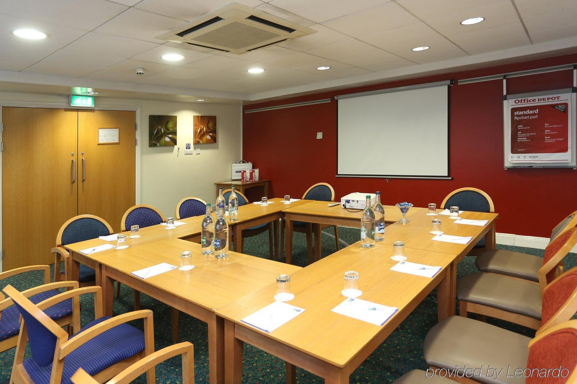 Express By Ihg Hotel