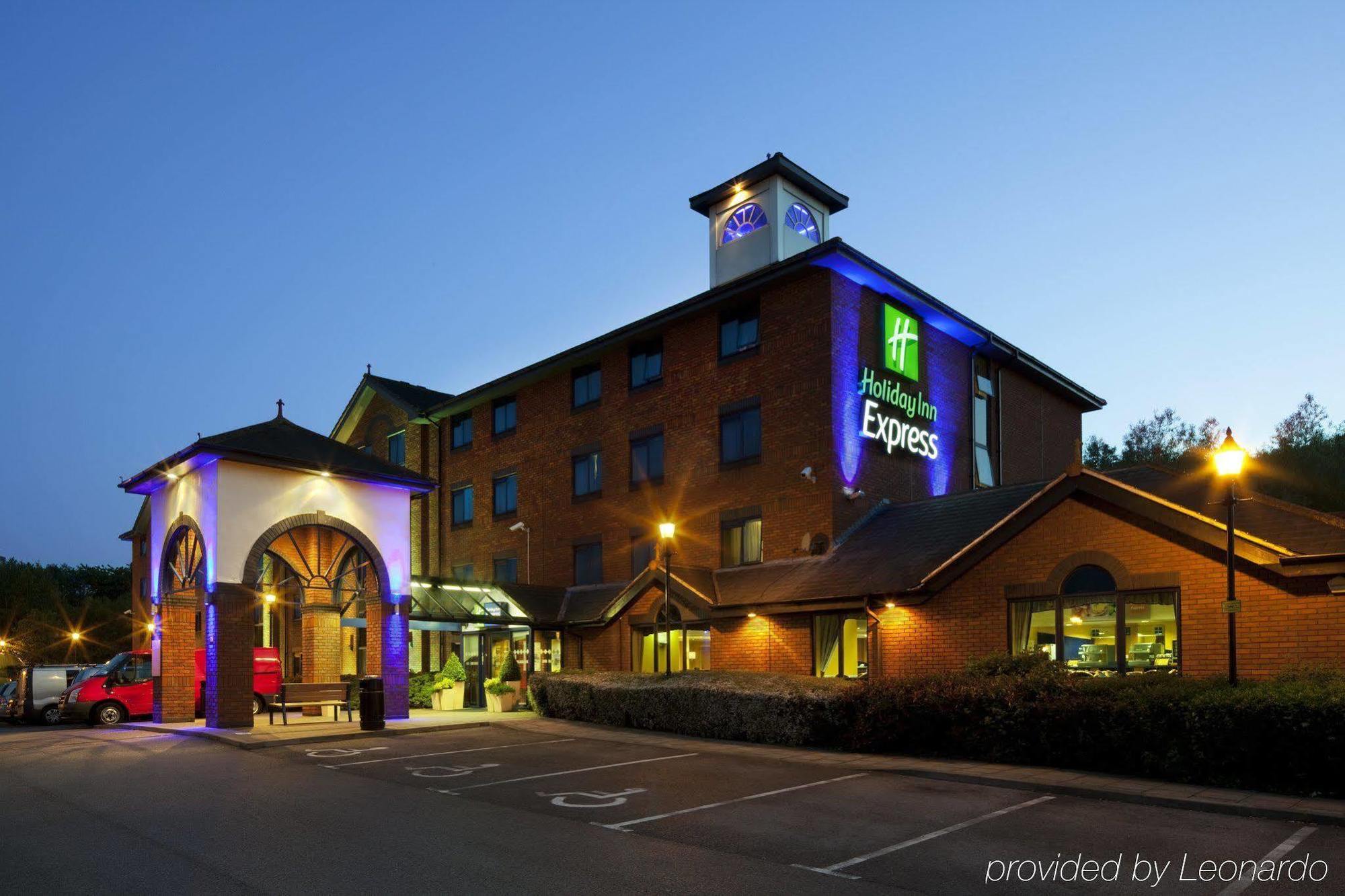 Express By Ihg Hotel