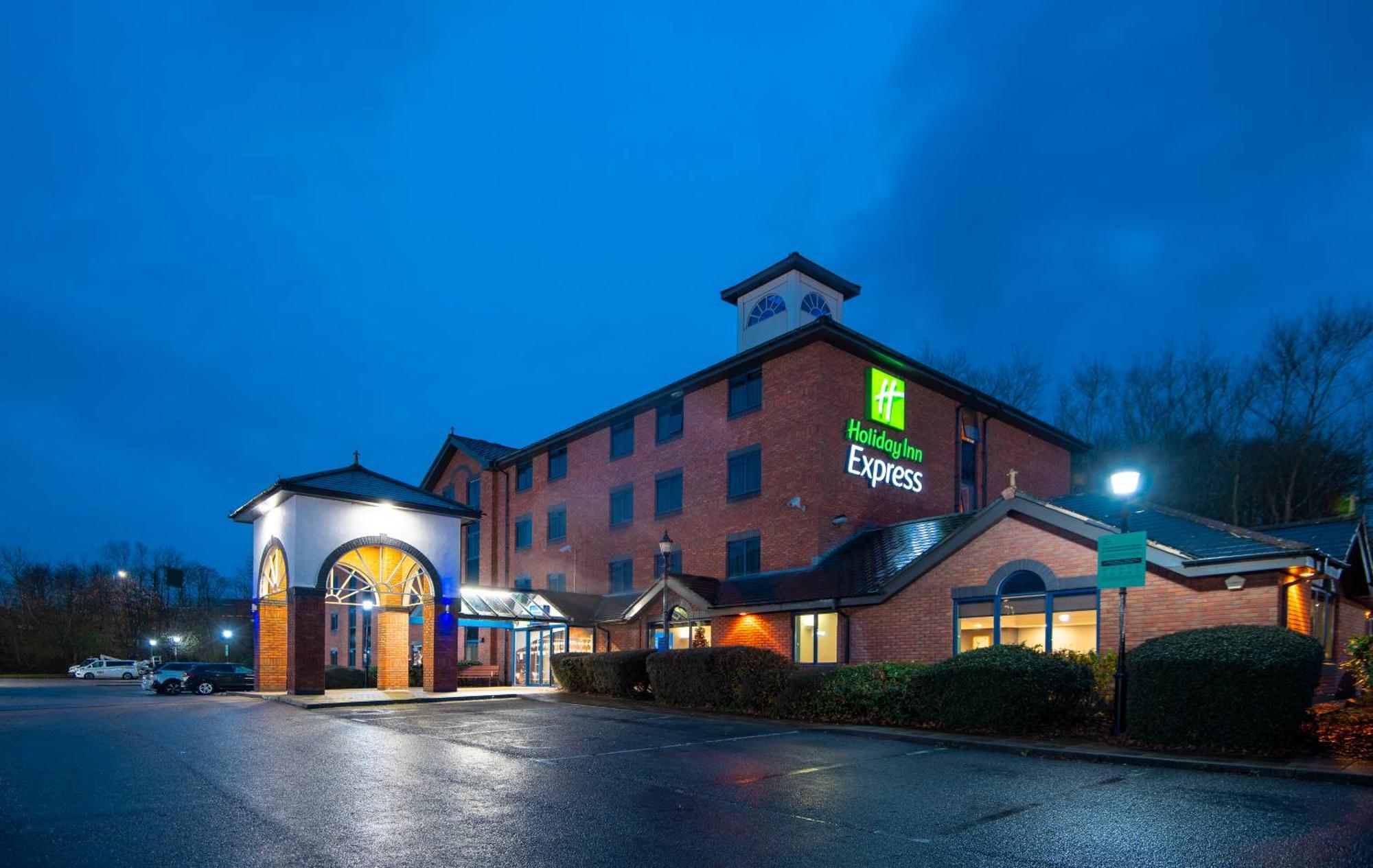 Express By Ihg Hotel 3*