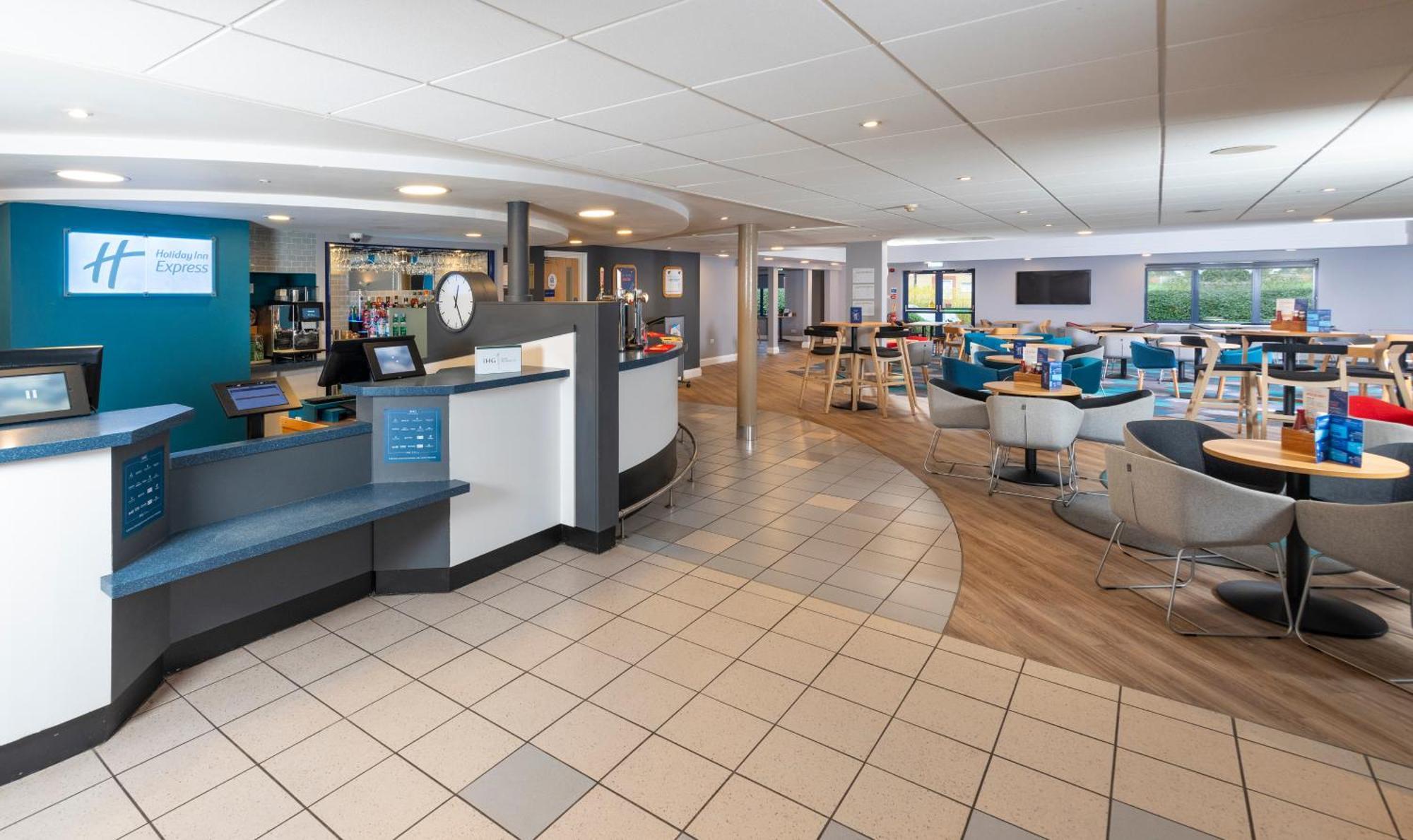 Hotel Express By Ihg Stafford