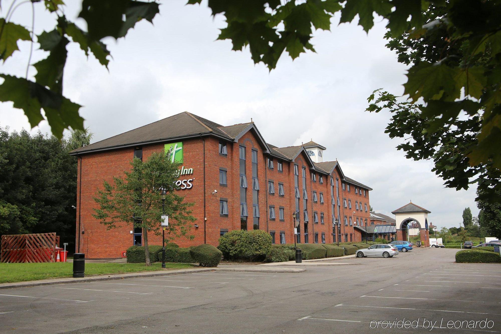Express By Ihg Hotel